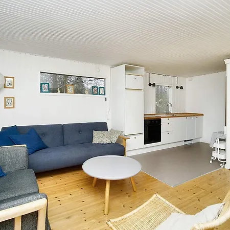 Semesterbostad 4 Person In Holb K